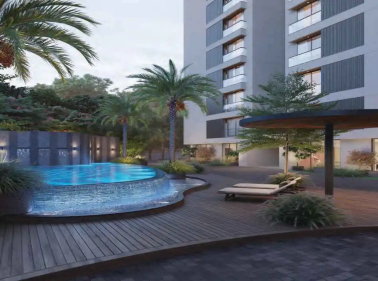 Sun deck - Luxuria 3 by Super City in Bhadaj